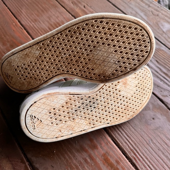 Adidas white and mint green Sneakers - Picture 3 of 4